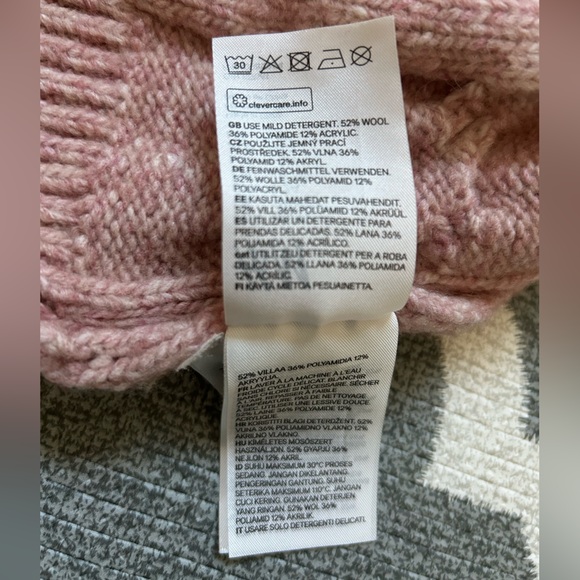 H&M Soft Pink Hat and Knit Mittens Set. Size 18-24 months. - Picture 10 of 10